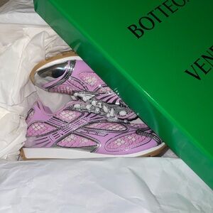 BOTTEGA VENETA Orbit sneakers 
Gloss/Silver
Never Worn!!
Size: 37